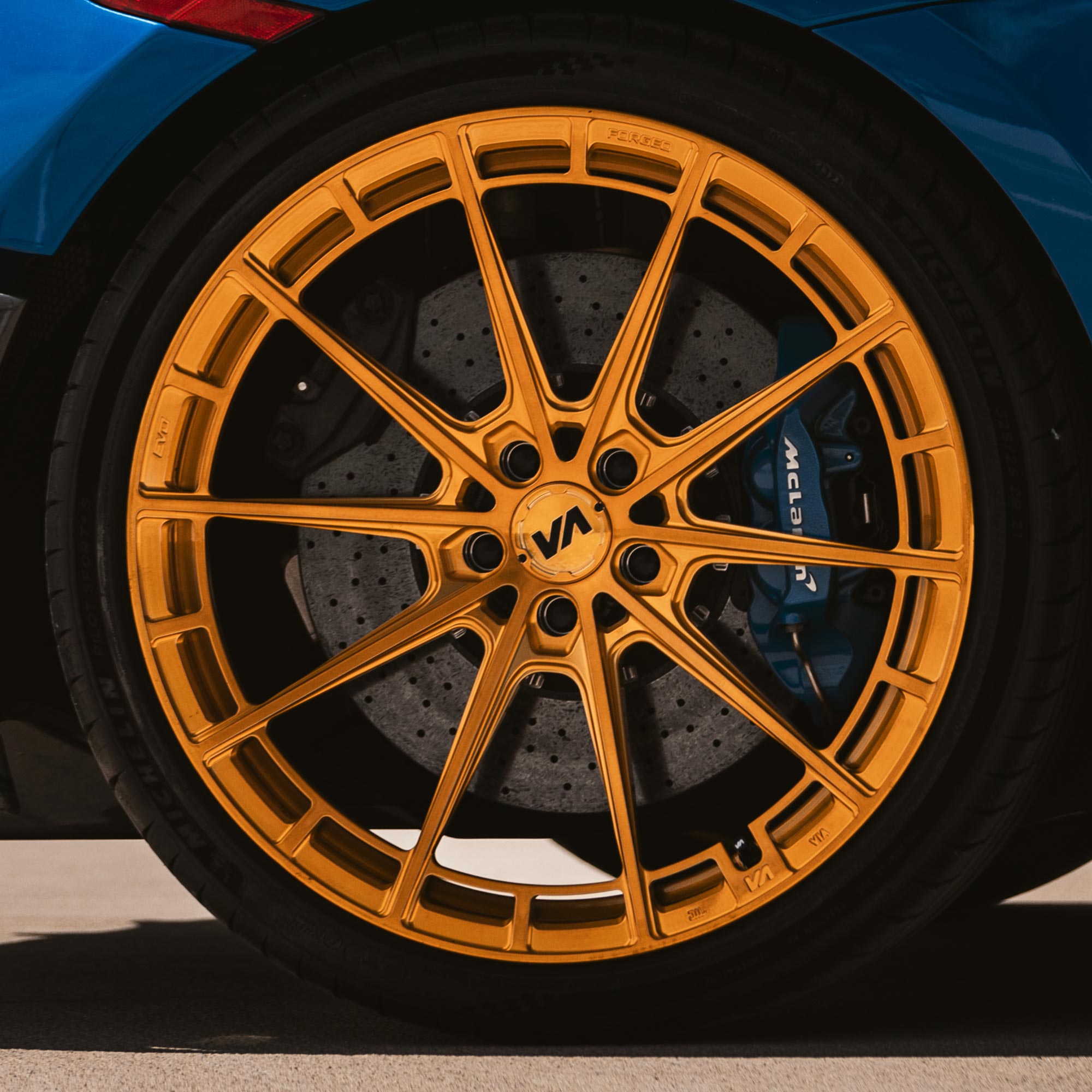 #color_phoenix-gold